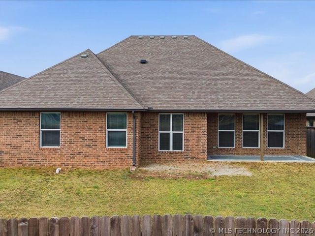 2638 W 115th Street S, Jenks, OK 74037