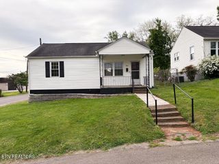 960 Maynard Ave, Knoxville, TN 37917