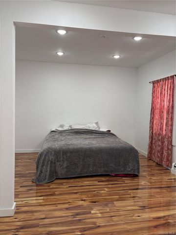 1108 1st Avenue, New Hyde Park, NY 11040