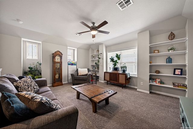 13331 BADLANDS BND, St Hedwig, TX 78152