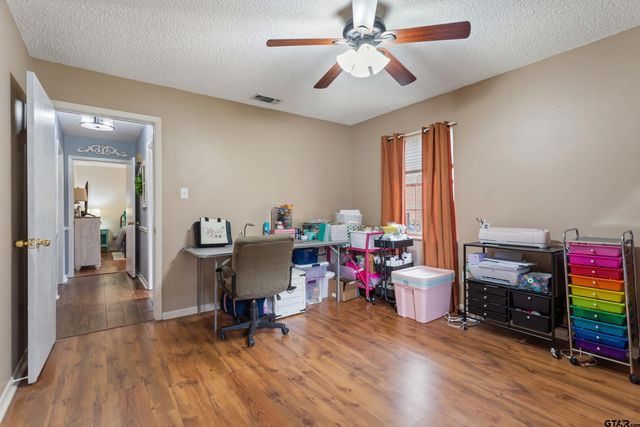 3433 Cloverdale Dr, Tyler, TX 75701