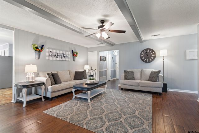 3433 Cloverdale Dr, Tyler, TX 75701