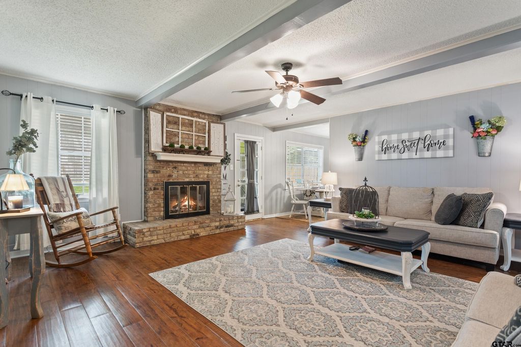 3433 Cloverdale Dr, Tyler, TX 75701