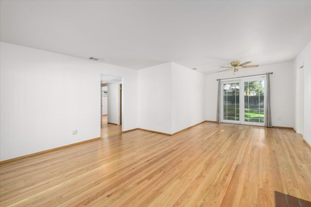 805 Mermod Pl, Winters, CA 95694