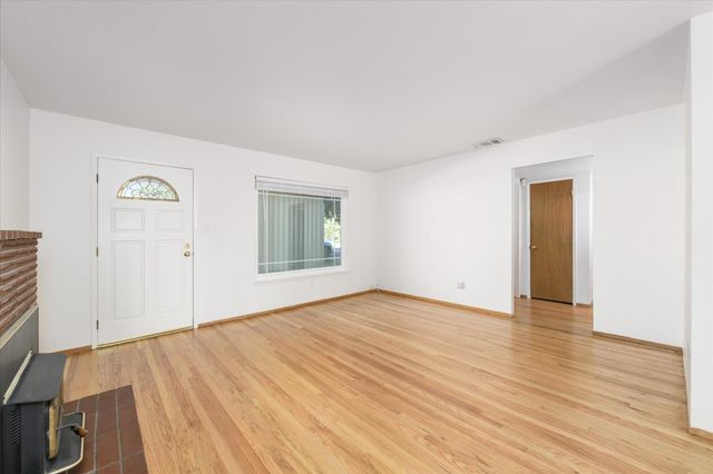 805 Mermod Pl, Winters, CA 95694