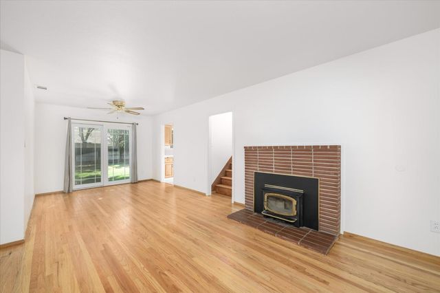 805 Mermod Pl, Winters, CA 95694