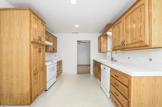 805 Mermod Pl, Winters, CA 95694