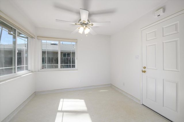 805 Mermod Pl, Winters, CA 95694