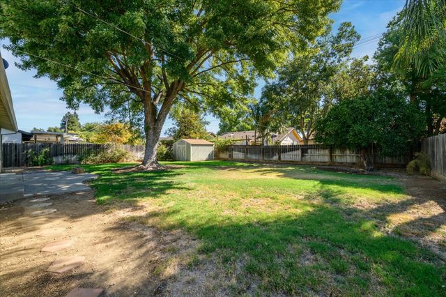 805 Mermod Pl, Winters, CA 95694