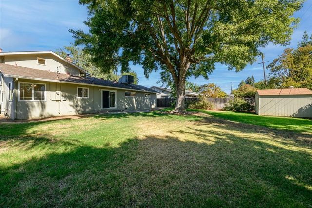 805 Mermod Pl, Winters, CA 95694