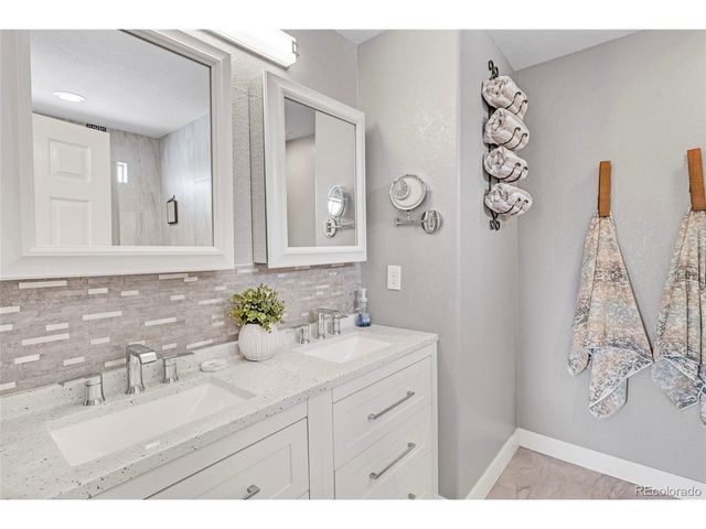 4715 Hunterwood Dr, Highlands Ranch, CO 80130