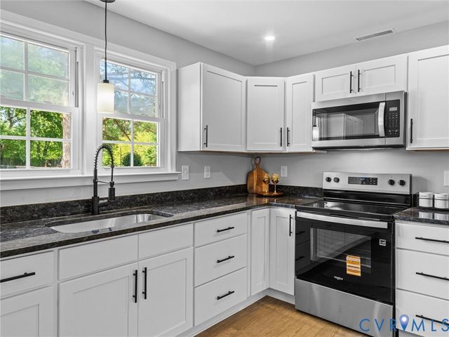 25621 Grant Ave, Dinwiddie, VA 23803