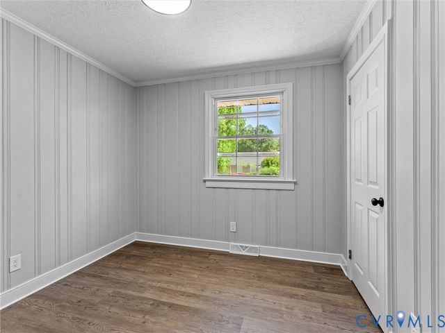 25621 Grant Ave, Dinwiddie, VA 23803