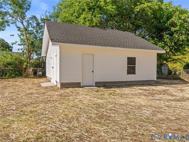25621 Grant Ave, Dinwiddie, VA 23803