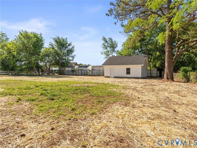 25621 Grant Ave, Dinwiddie, VA 23803