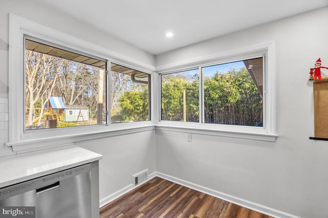 8 LAKEVILLA DR, Voorhees, NJ 08043