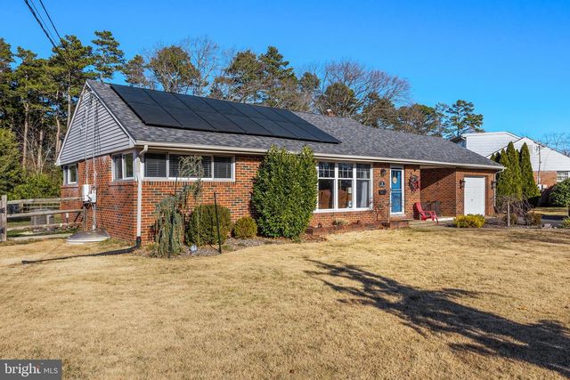 8 LAKEVILLA DR, Voorhees, NJ 08043