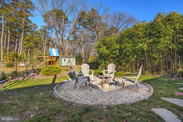 8 LAKEVILLA DR, Voorhees, NJ 08043