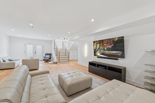 2323 STRYKER AVE, Vienna, VA 22181