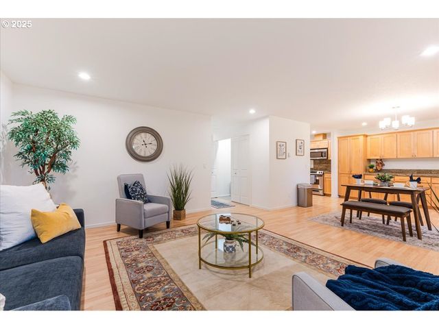 9774 Sw TUALATIN Rd, Tualatin, OR 97062