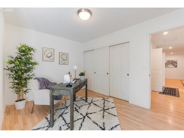 9774 Sw TUALATIN Rd, Tualatin, OR 97062