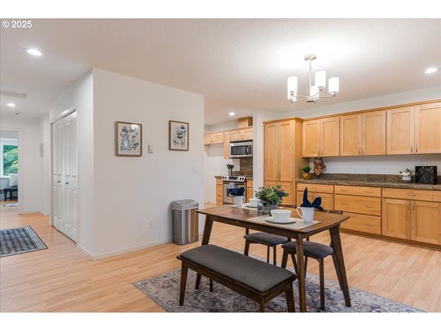 9774 Sw TUALATIN Rd, Tualatin, OR 97062