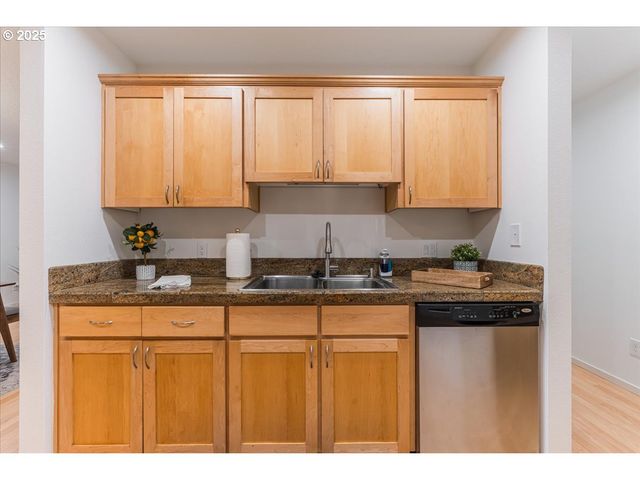 9774 Sw TUALATIN Rd, Tualatin, OR 97062