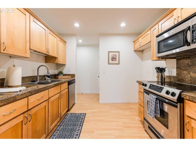 9774 Sw TUALATIN Rd, Tualatin, OR 97062