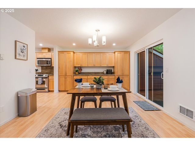 9774 Sw TUALATIN Rd, Tualatin, OR 97062