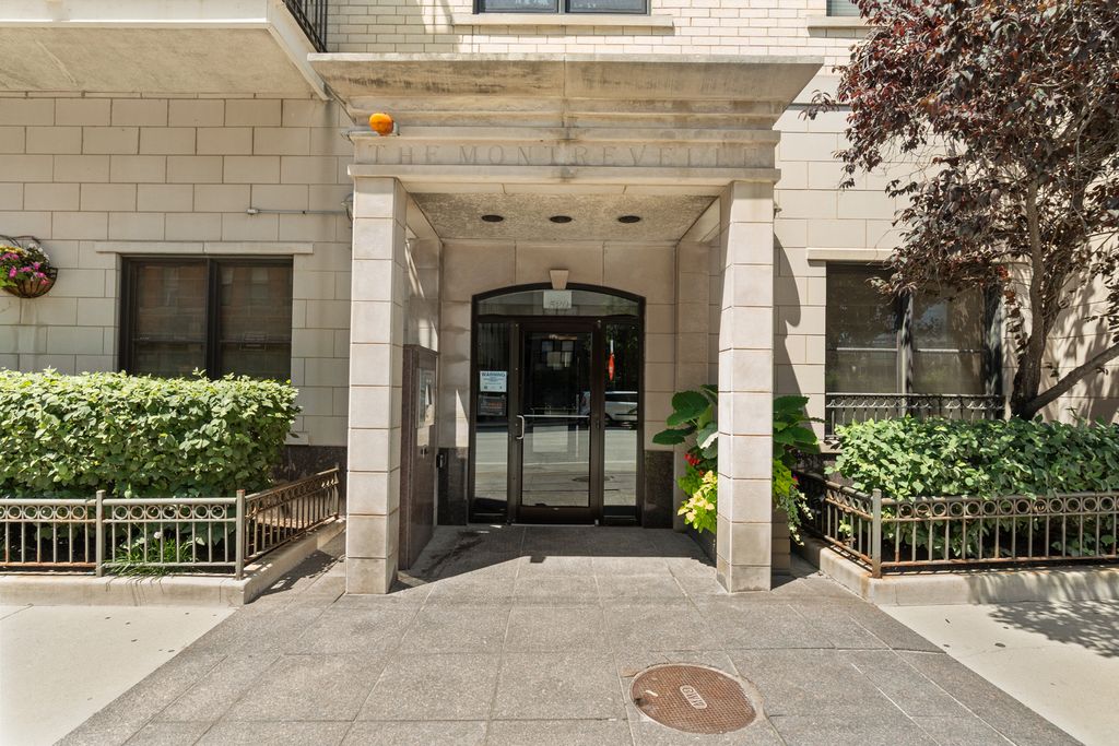 520 N Halsted Street 305, Chicago, IL 60642 — photo 2