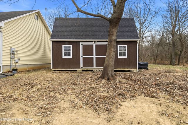 11515 Scott Mills Rd, Fairdale, KY 40118