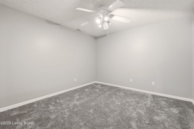 11515 Scott Mills Rd, Fairdale, KY 40118