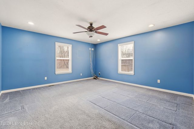 11515 Scott Mills Rd, Fairdale, KY 40118