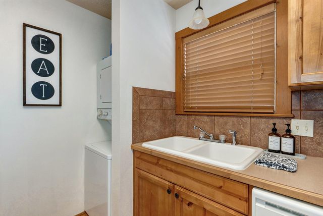 10 Olivia Court 105b, Branson West, MO 65737