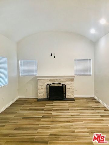 304 W Hillcrest Boulevard, Inglewood, CA 90301