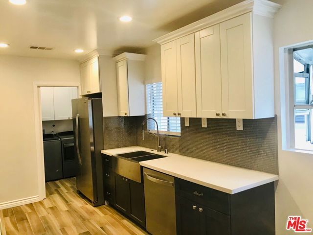 304 W Hillcrest Boulevard, Inglewood, CA 90301