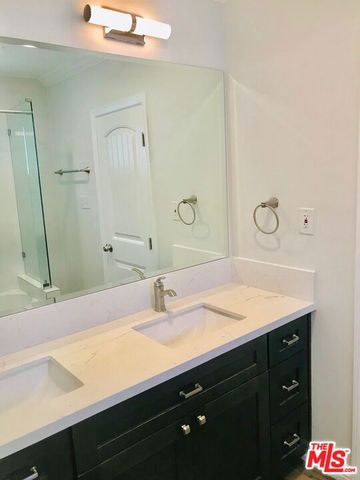 304 W Hillcrest Boulevard, Inglewood, CA 90301