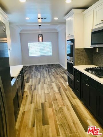 304 W Hillcrest Boulevard, Inglewood, CA 90301