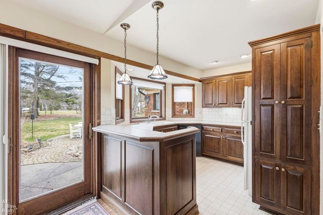 38370 Willowmere St Street, Harrison Twp, MI 48045