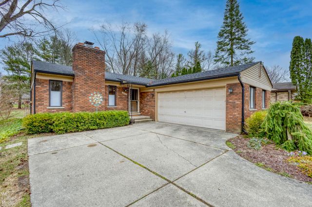 38370 Willowmere St Street, Harrison Twp, MI 48045