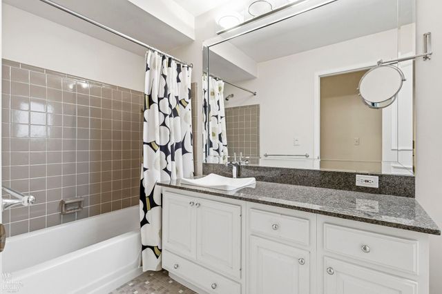 38370 Willowmere St Street, Harrison Twp, MI 48045