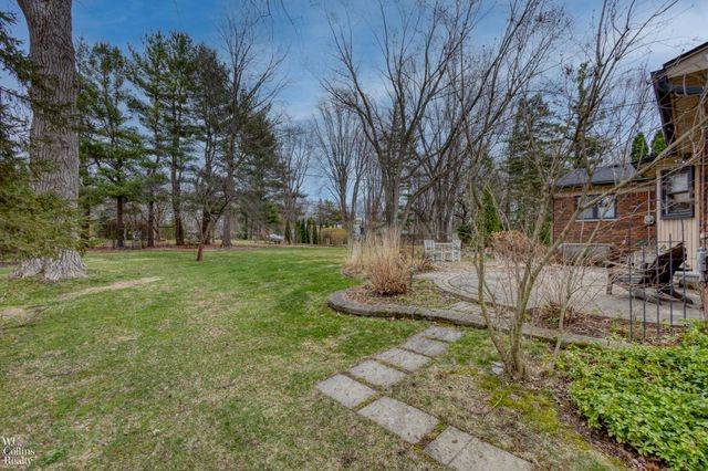 38370 Willowmere St Street, Harrison Twp, MI 48045