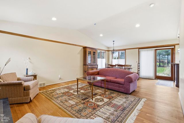 38370 Willowmere St Street, Harrison Twp, MI 48045