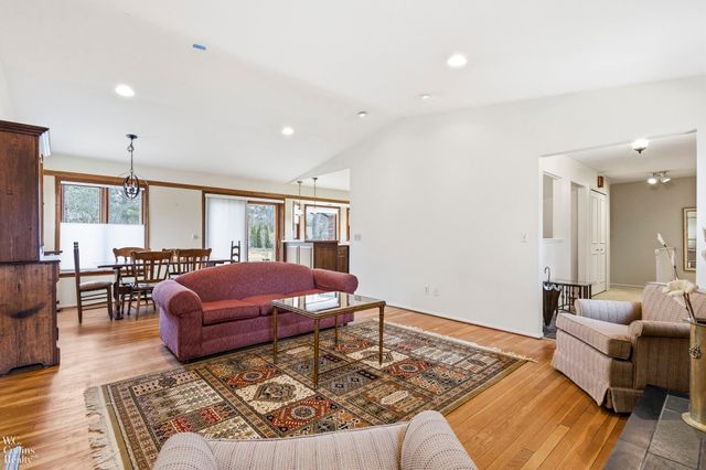 38370 Willowmere St Street, Harrison Twp, MI 48045