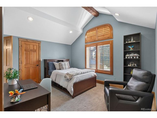 8126 S Glencoe Ct, Littleton, CO 80122