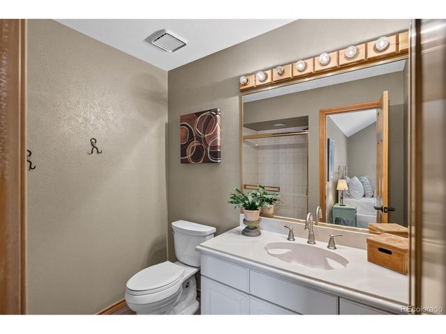 8126 S Glencoe Ct, Littleton, CO 80122