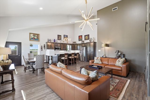 3741 E Highway 34, Ennis, TX 75119