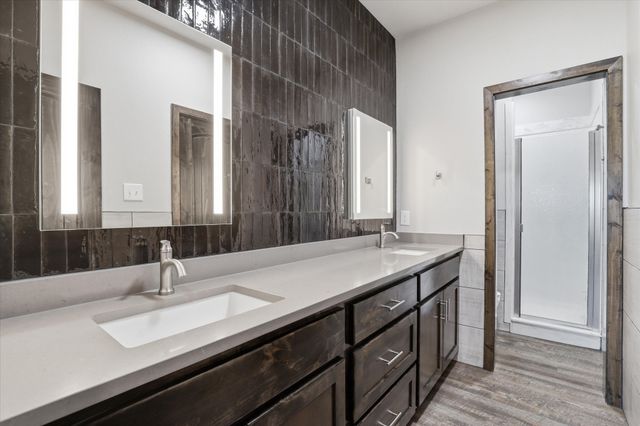 3741 E Highway 34, Ennis, TX 75119
