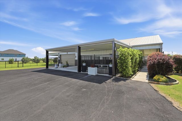 3741 E Highway 34, Ennis, TX 75119