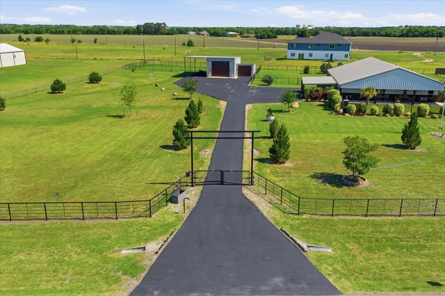 3741 E Highway 34, Ennis, TX 75119